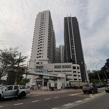 Aliff Residences 艾麗軒 Джохор Бахру Екстериор снимка