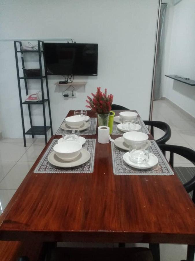Aliff Residences 艾麗軒 Джохор Бахру Екстериор снимка