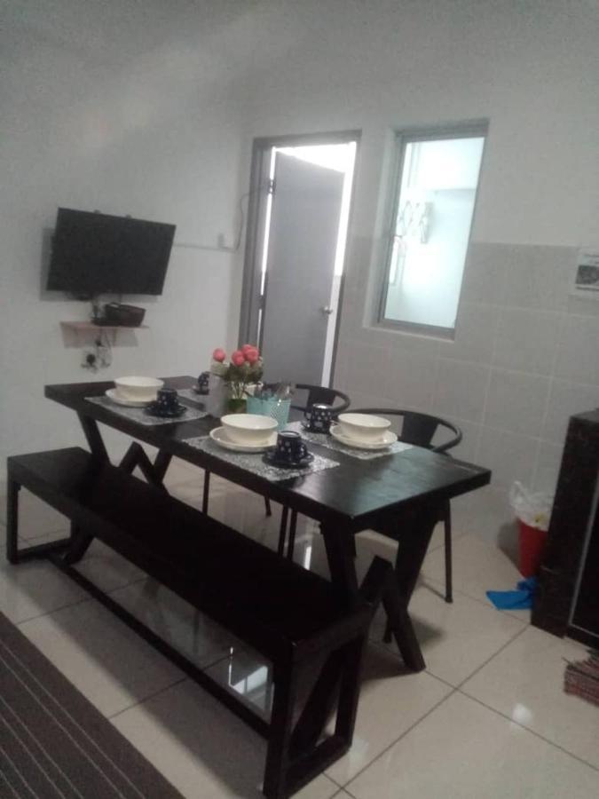 Aliff Residences 艾麗軒 Джохор Бахру Екстериор снимка